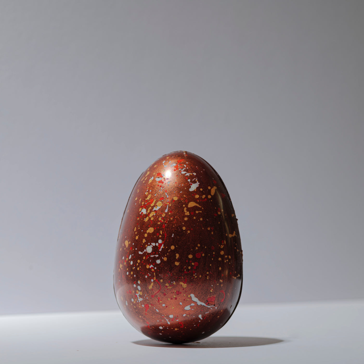 Dark Chocolate Easter Egg with Salted Caramel Tablette